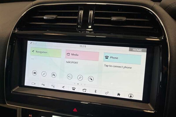 Used Jaguar XE 2019 for sale - 75672265: Photo 38