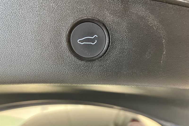 Used Tesla Model 3 for sale - 78131204: Photo 44