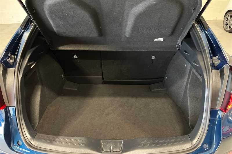 Used Toyota C-HR 2023 for sale - 78130454: Photo 25