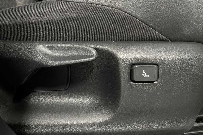 Used Toyota C-HR 2023 for sale - 78130454: Photo 26