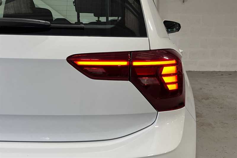 Used Volkswagen Polo 2022 for sale - 76204133: Photo 32