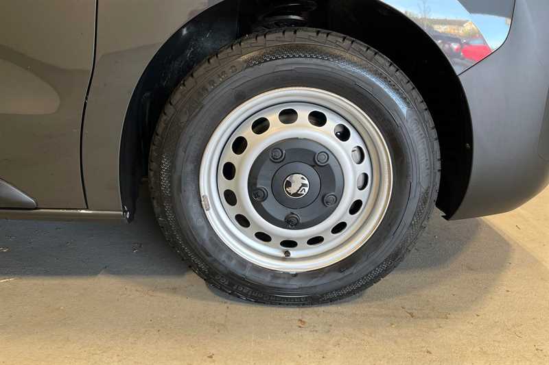 Used Vauxhall Vivaro Life 2024 for sale - 76490254: Photo 9