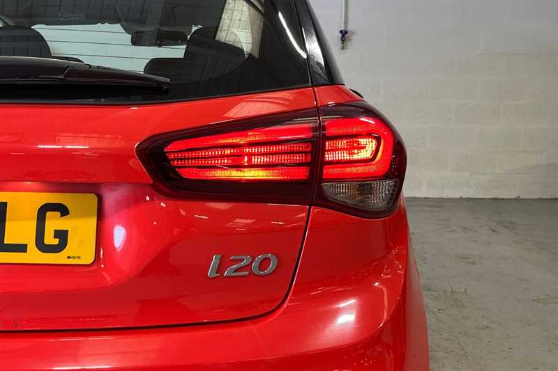 Used Hyundai i20 2018 for sale - 76411779: Photo 32