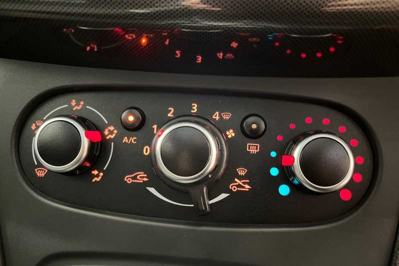 Used Dacia Sandero Stepway 2019 for sale - 76805948: Photo 15