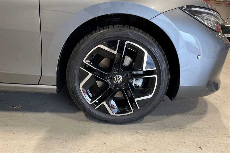 Used Volkswagen Passat 2025 for sale - 76530498: Photo 9