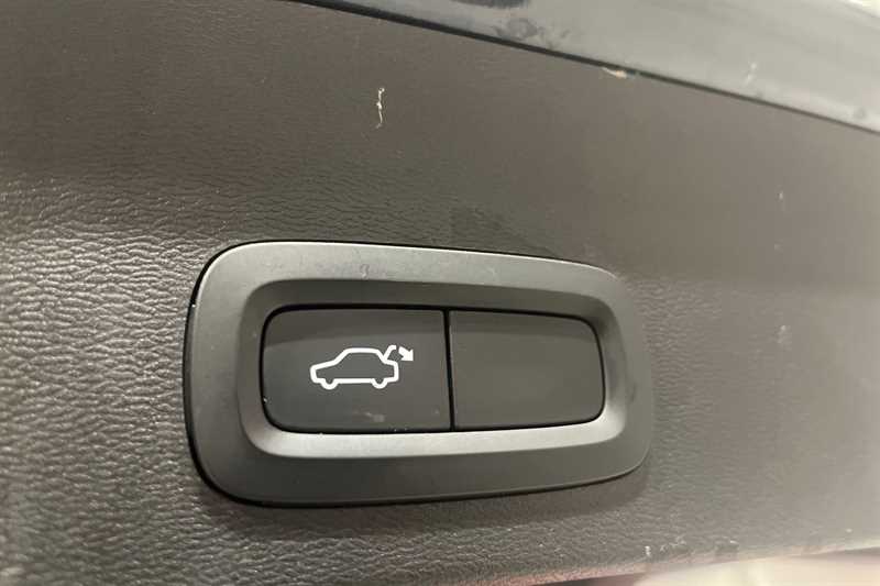 Used Volvo XC40 2020 for sale - 77402363: Photo 43