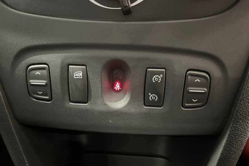 Used Dacia Sandero Stepway 2019 for sale - 76448242: Photo 39