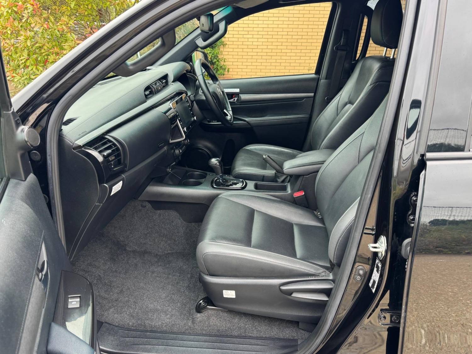 Used Toyota Hilux 2022 for sale - 77351517: Photo 11