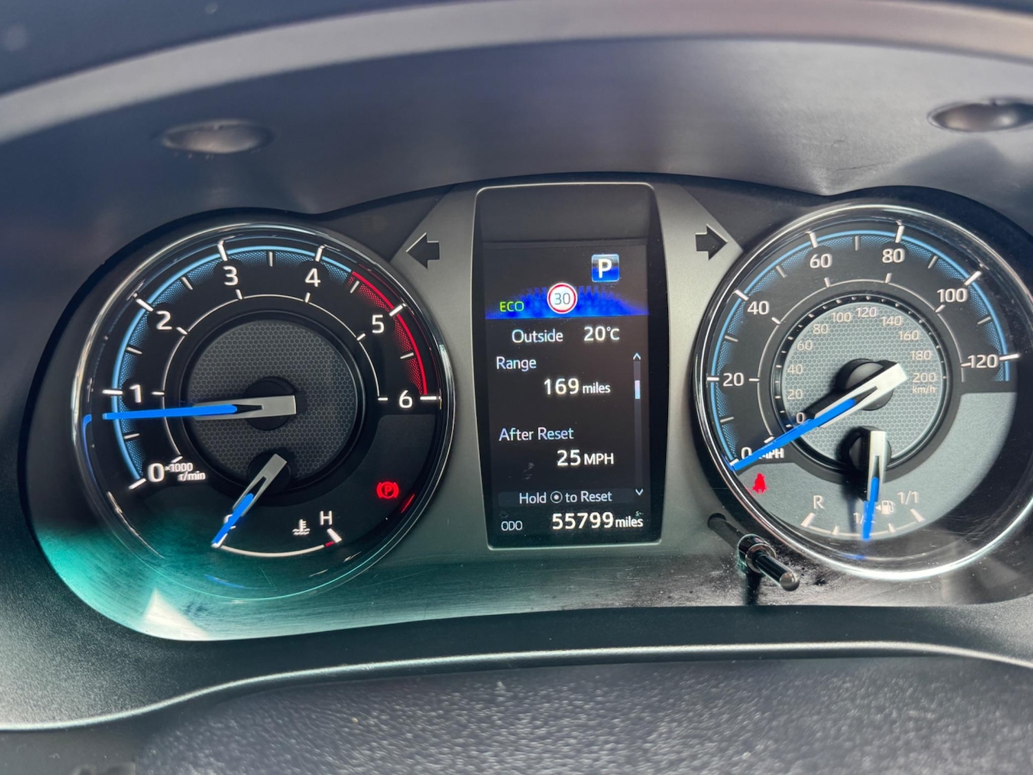 Used Toyota Hilux 2022 for sale - 77351517: Photo 17