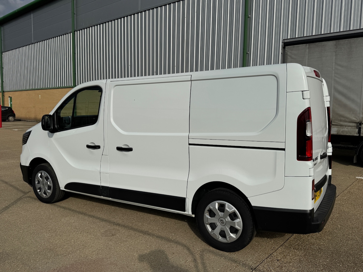 Used Renault Trafic 2023 for sale - 77650015: Photo 4