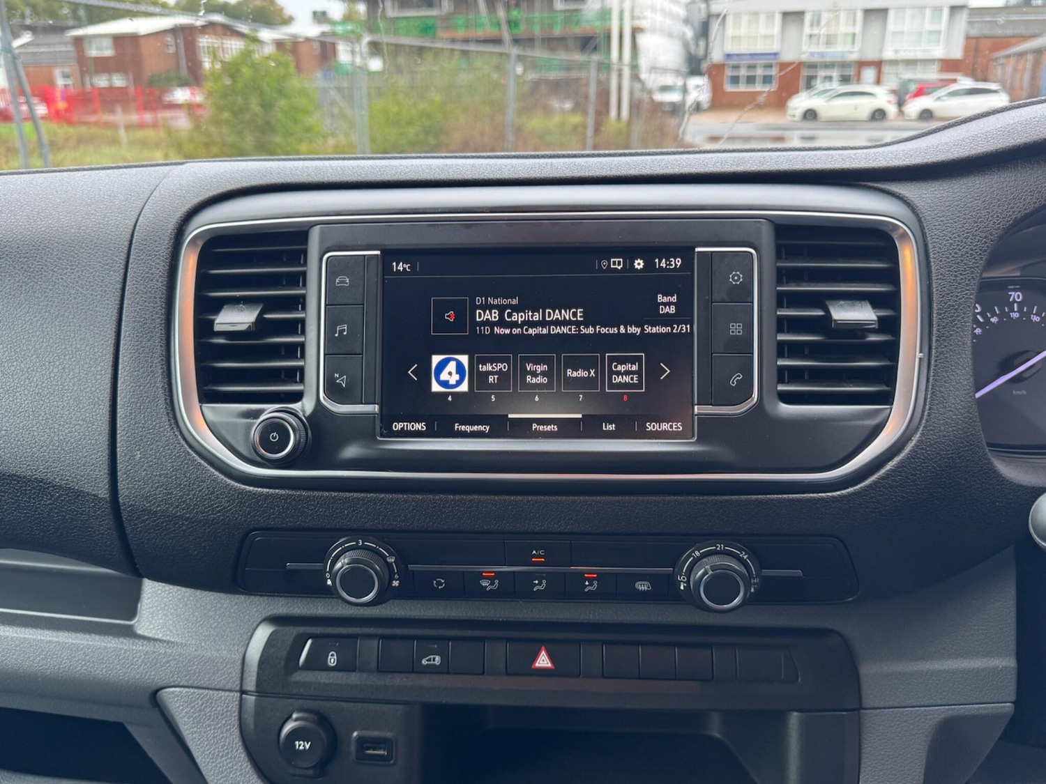 Used Vauxhall Vivaro 2022 for sale - 77351766: Photo 12