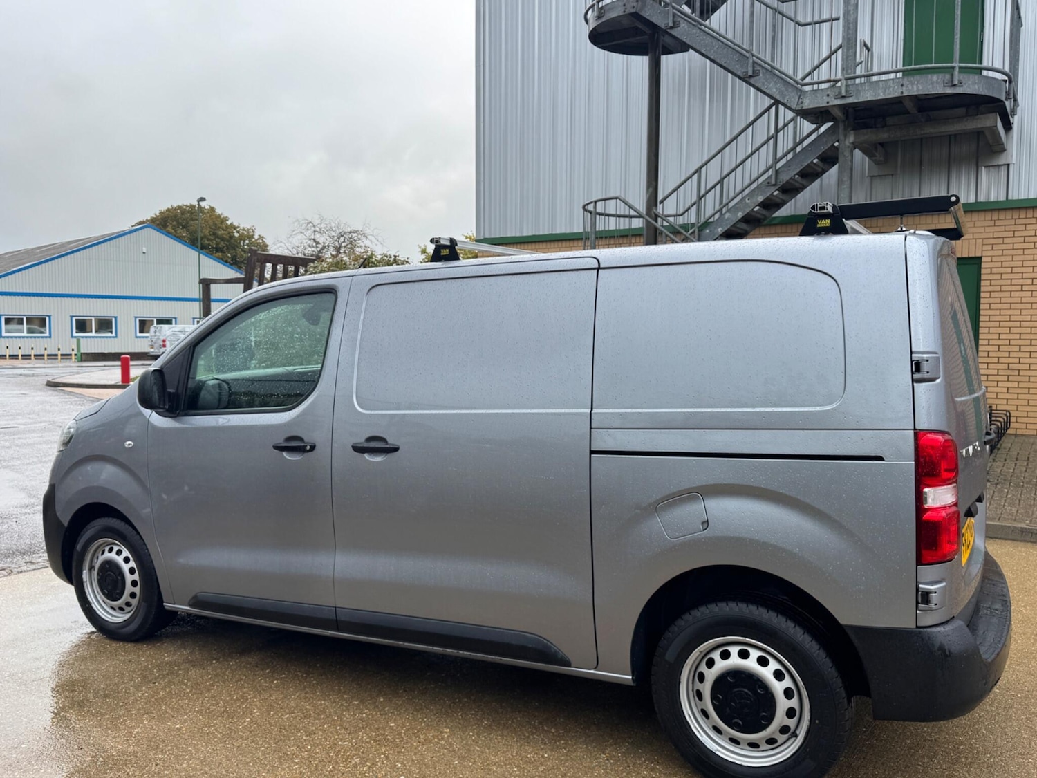 Used Vauxhall Vivaro 2022 for sale - 77351766: Photo 4