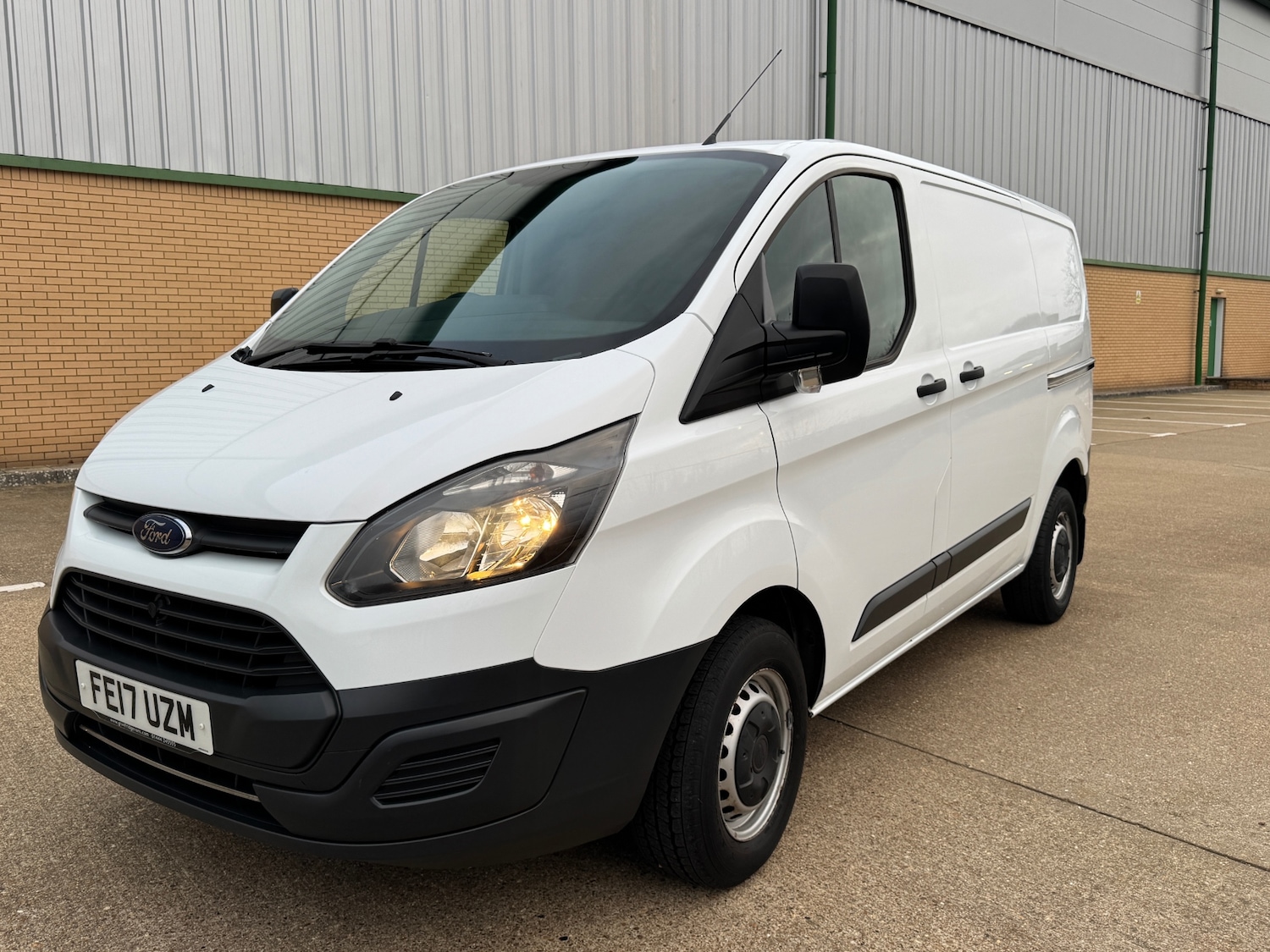 Used Ford Transit Custom 2017 for sale - 77689301: Photo 3