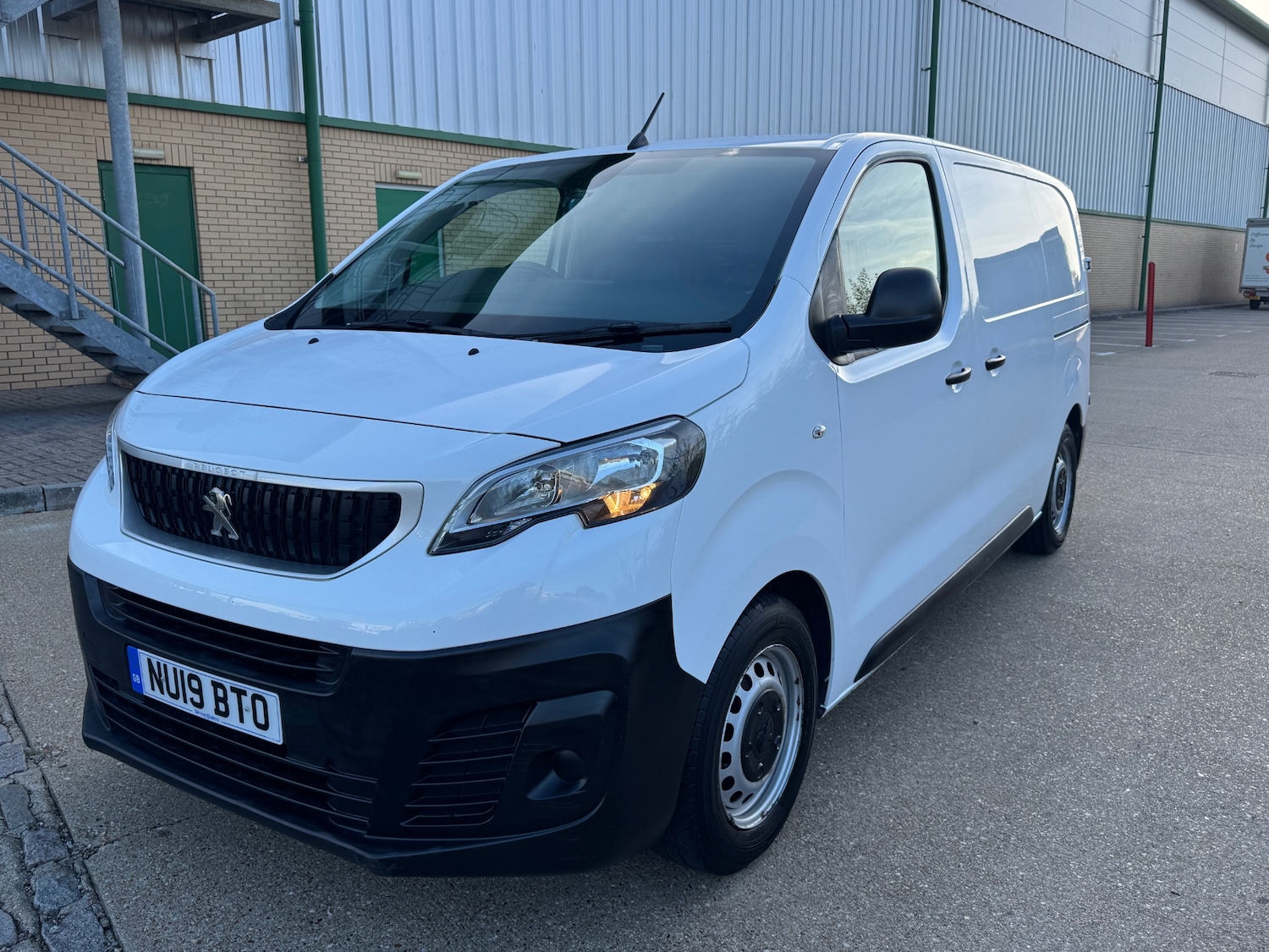 Used Peugeot Expert 2019 for sale - 77689338: Photo 3