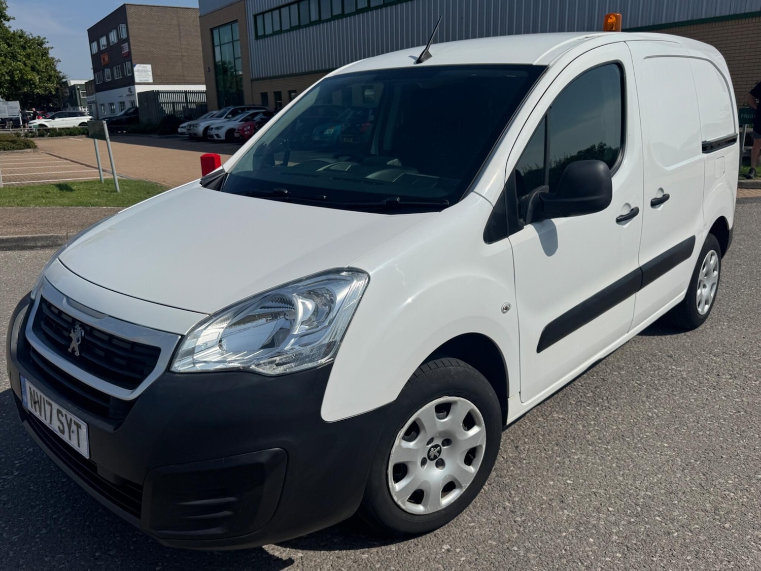 Used Peugeot Partner 2017 for sale - 77352041: Photo 3