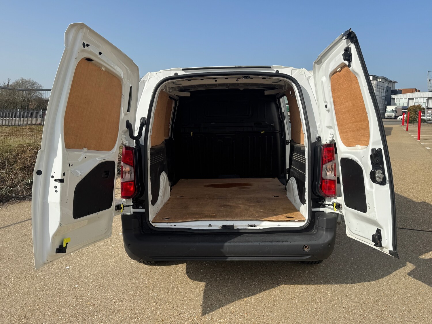 Used Peugeot Partner 2020 for sale - 77689316: Photo 11