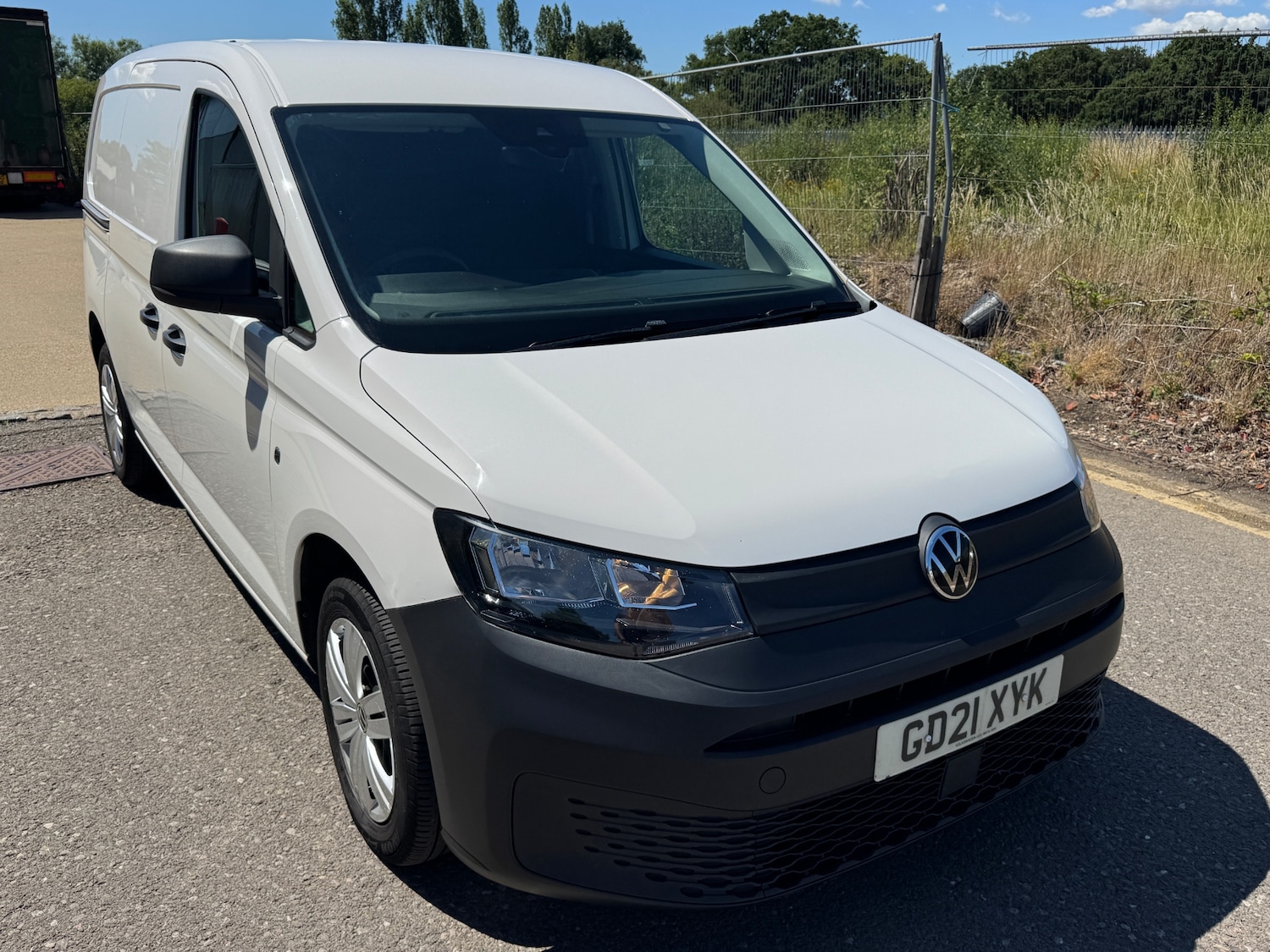 Used Volkswagen Caddy Maxi 2021 for sale - 77689347: Photo 1