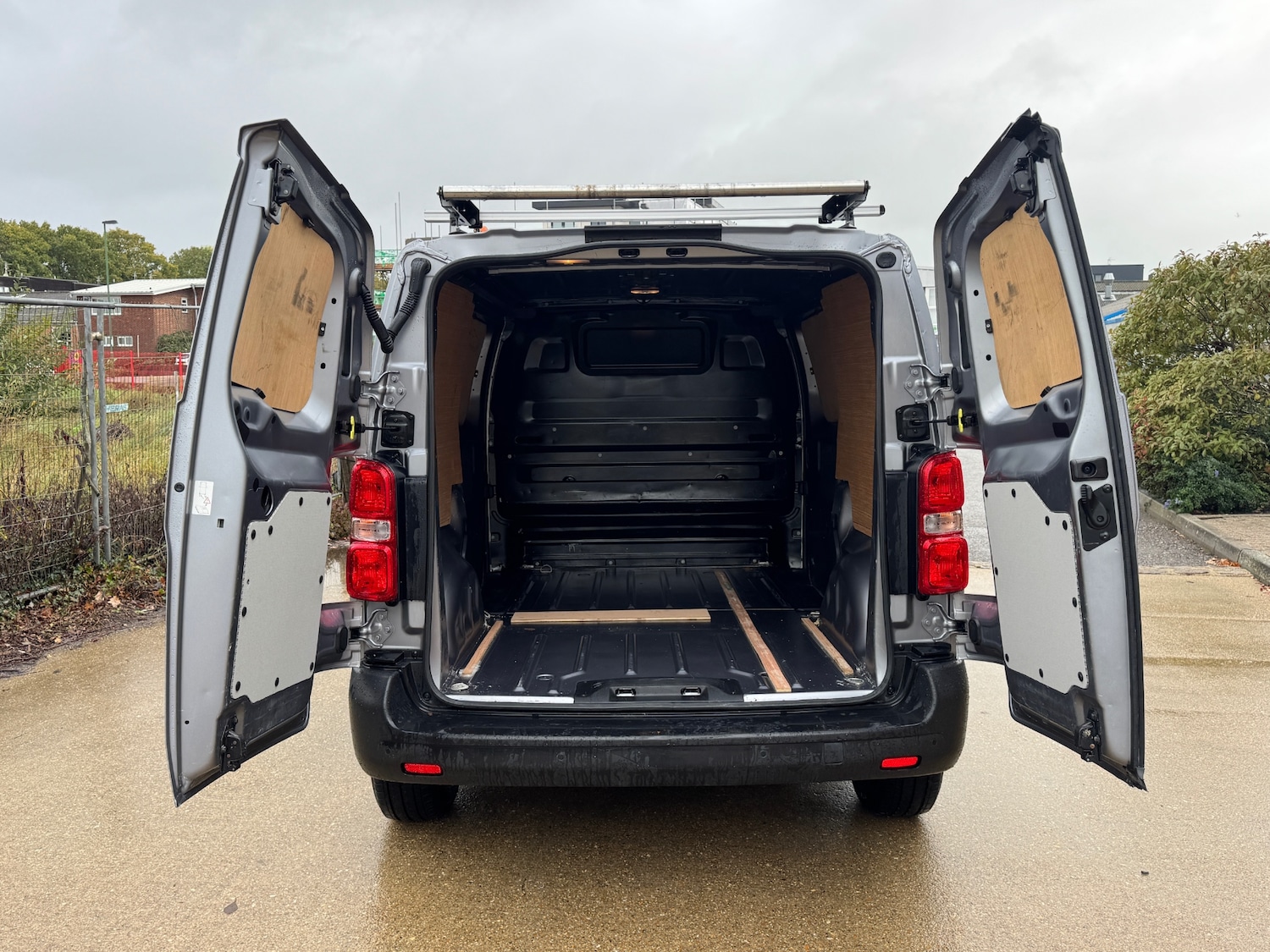 Used Vauxhall Vivaro 2022 for sale - 77689309: Photo 9