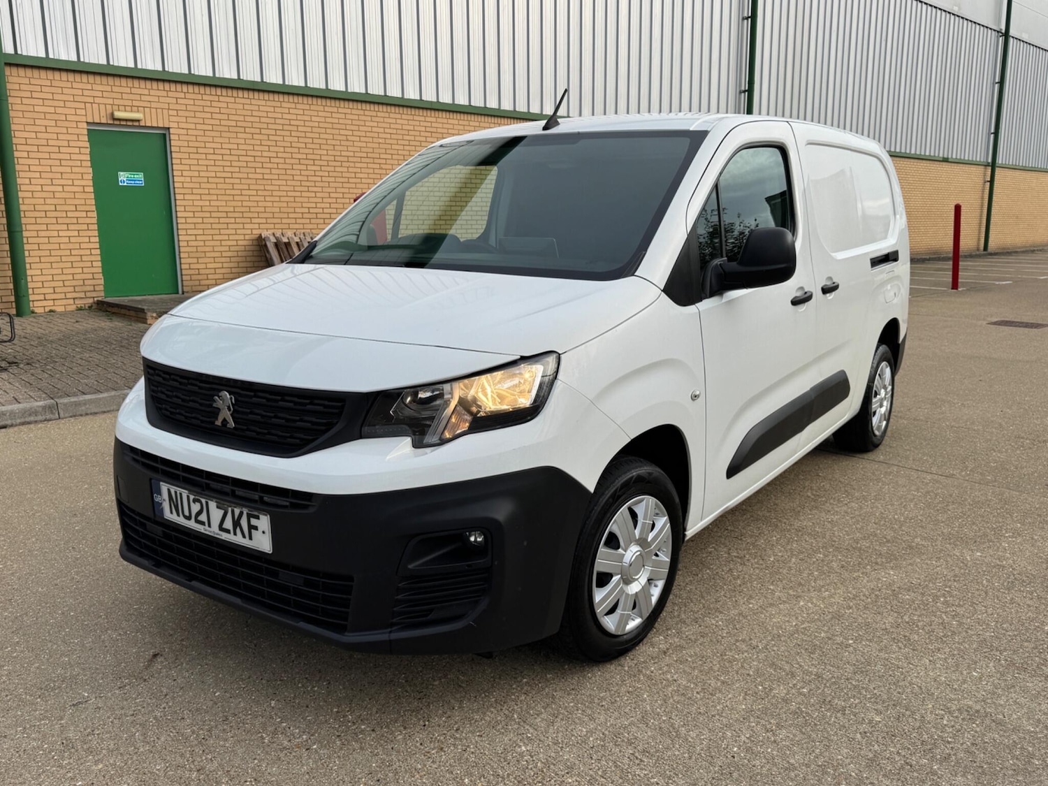 Used Peugeot Partner 2021 for sale - 77352028: Photo 3