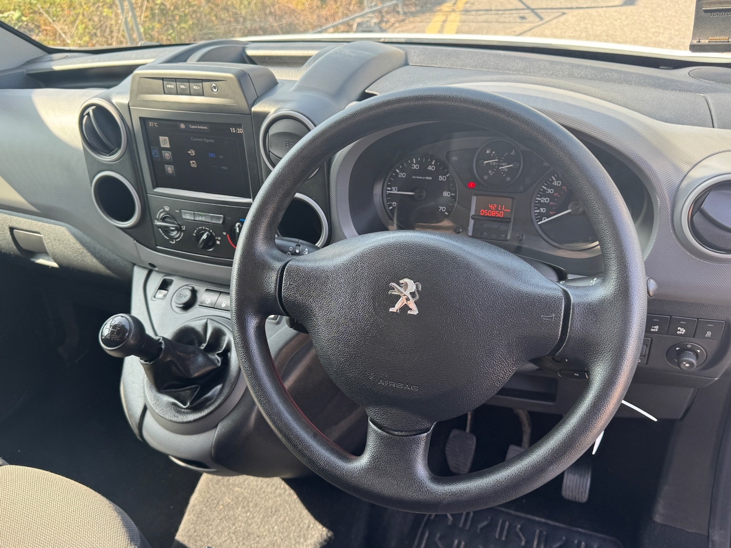 Used Peugeot Partner 2017 for sale - 77689323: Photo 10