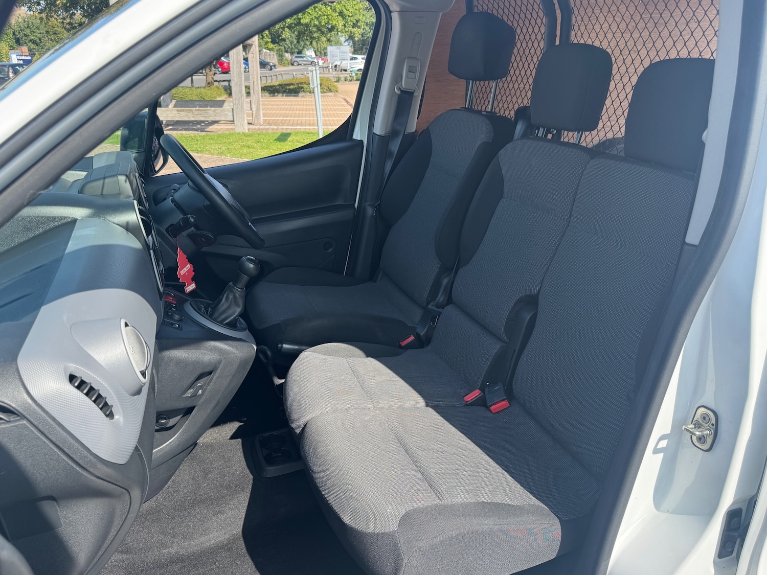 Used Peugeot Partner 2017 for sale - 77689323: Photo 12