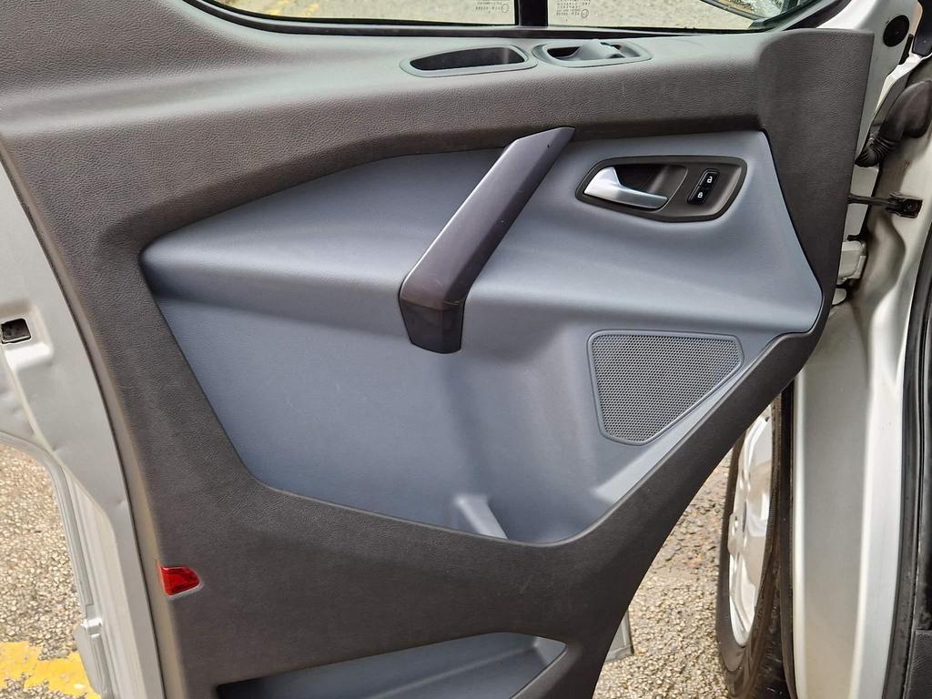 Used Ford Transit Custom for sale - 76702291: Photo 17