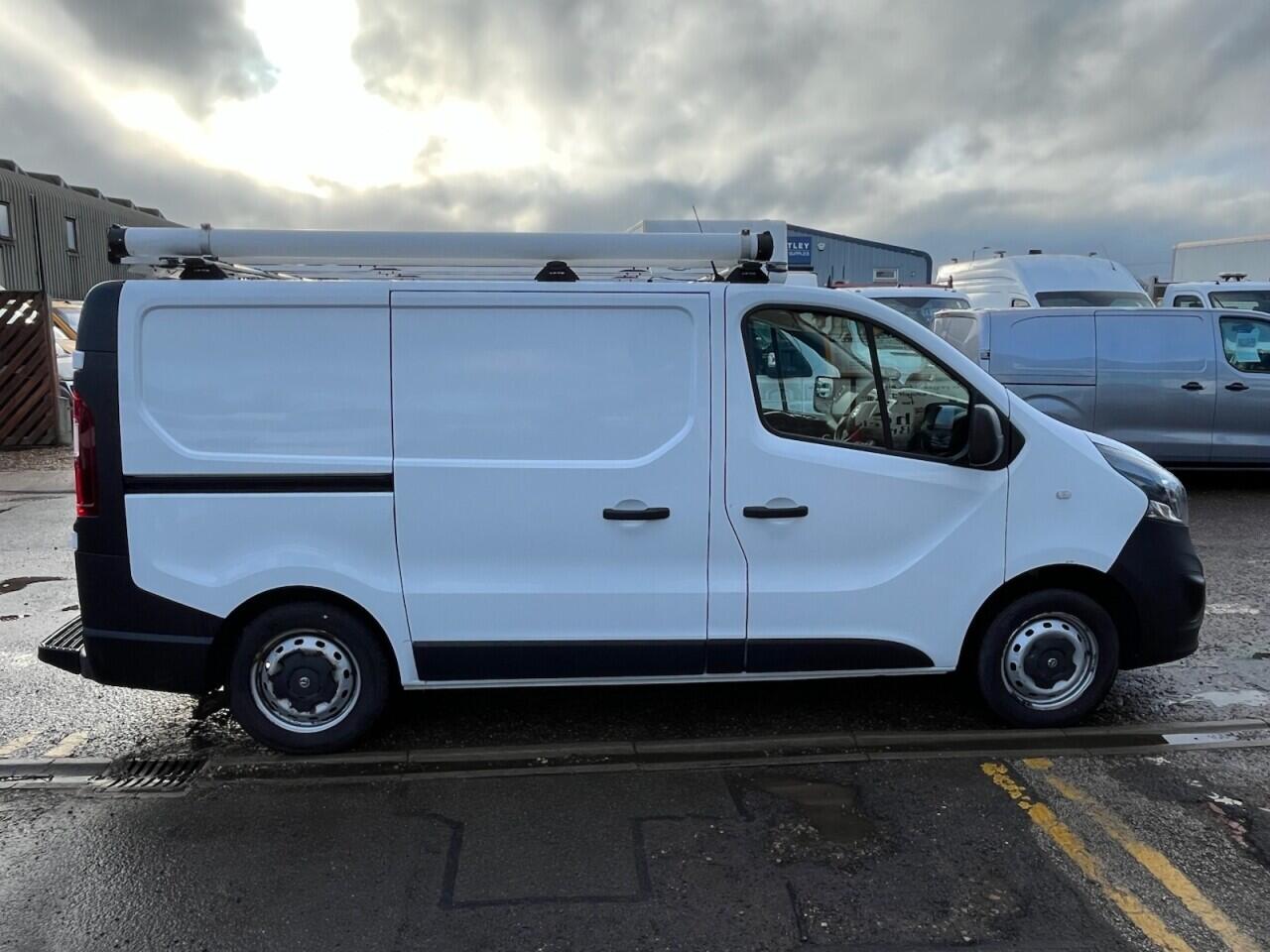 Used Vauxhall Vivaro 2018 for sale - 77386890: Photo 11