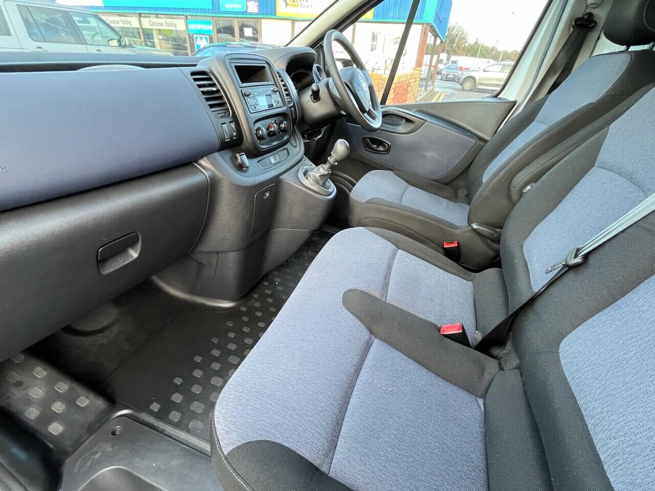 Used Vauxhall Vivaro 2018 for sale - 77386890: Photo 4