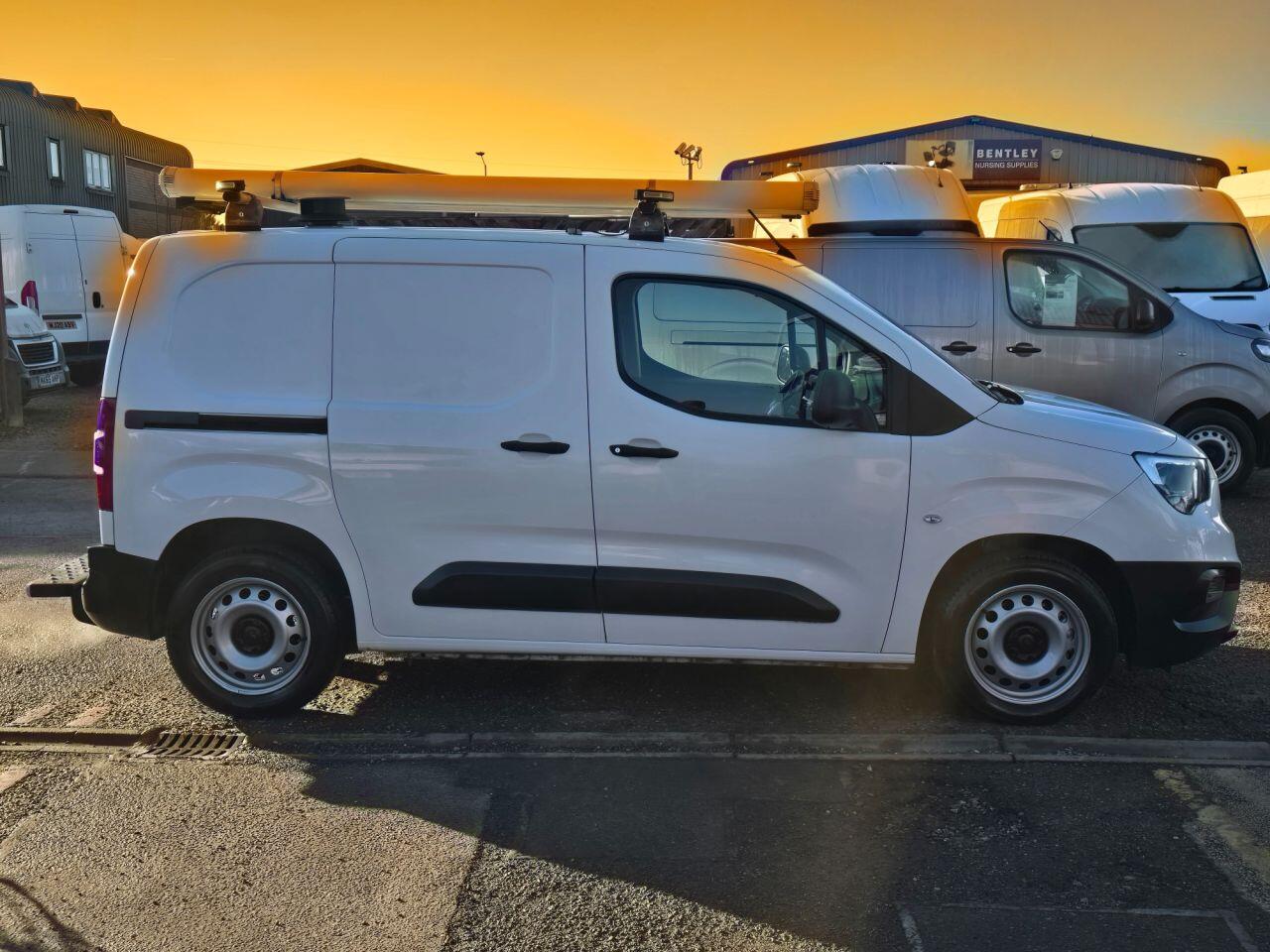 Used Vauxhall Combo 2019 for sale - 77081958: Photo 4