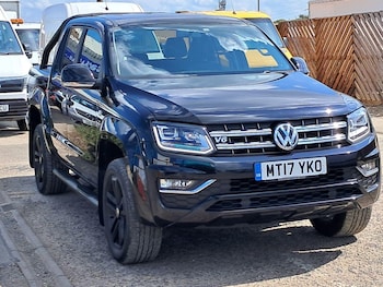 Used Volkswagen Amarok 2017 for sale - 76702389: Photo
