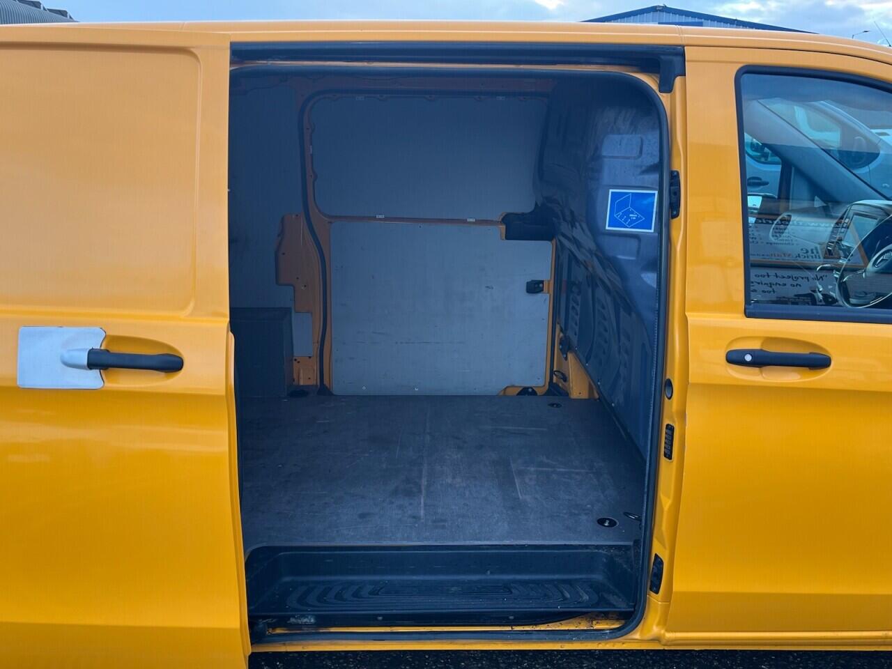 Used Mercedes-Benz Vito 2021 for sale - 77190746: Photo 10