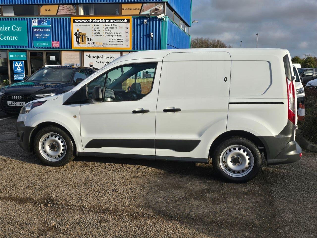 Used Ford Transit Connect 2017 for sale - 76913141: Photo 11