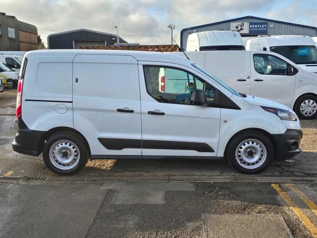 Used Ford Transit Connect 2017 for sale - 76913141: Photo 4