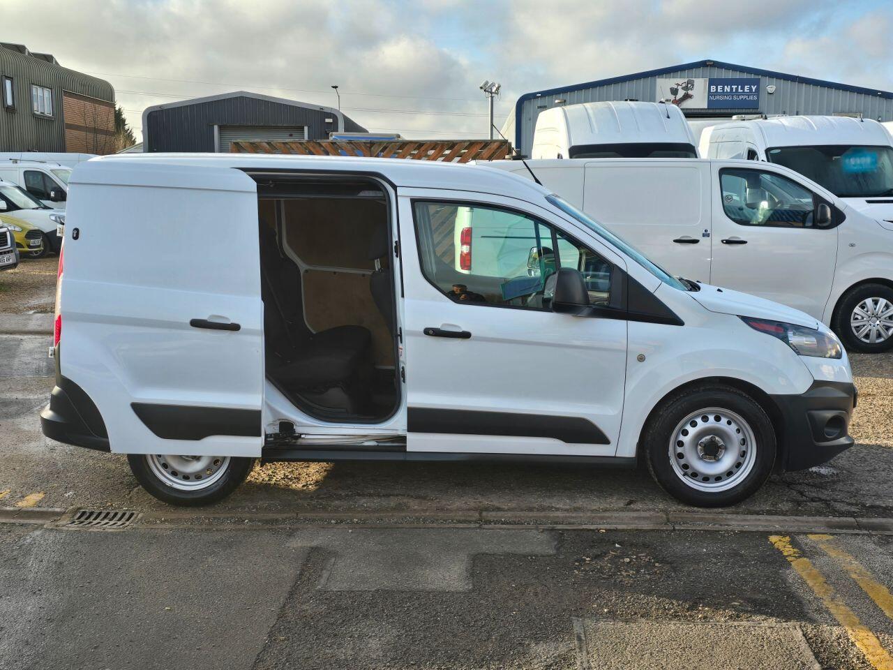 Used Ford Transit Connect 2017 for sale - 76913141: Photo 5