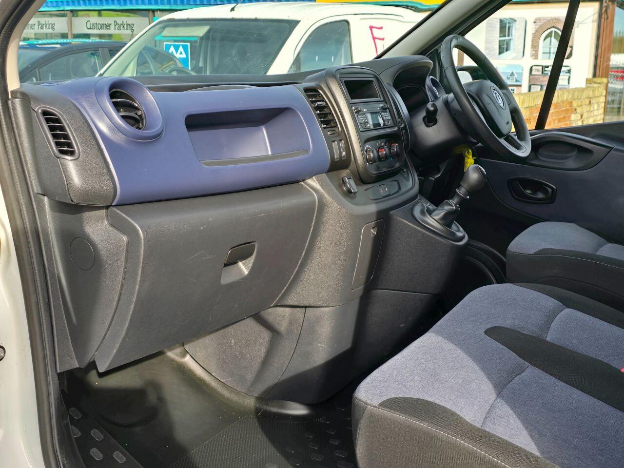 Used Vauxhall Vivaro 2019 for sale - 76702466: Photo 12