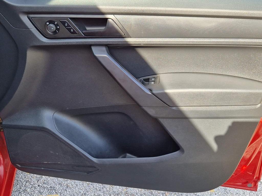 Used Volkswagen Caddy for sale - 76702137: Photo 24