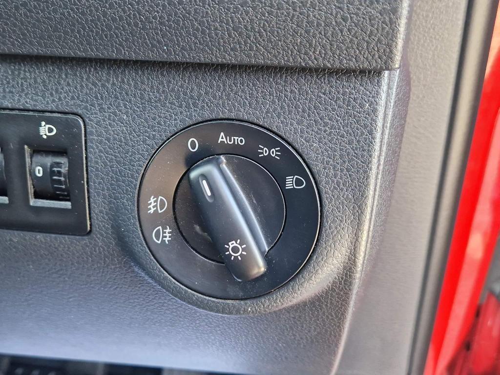 Used Volkswagen Caddy for sale - 76702137: Photo 26