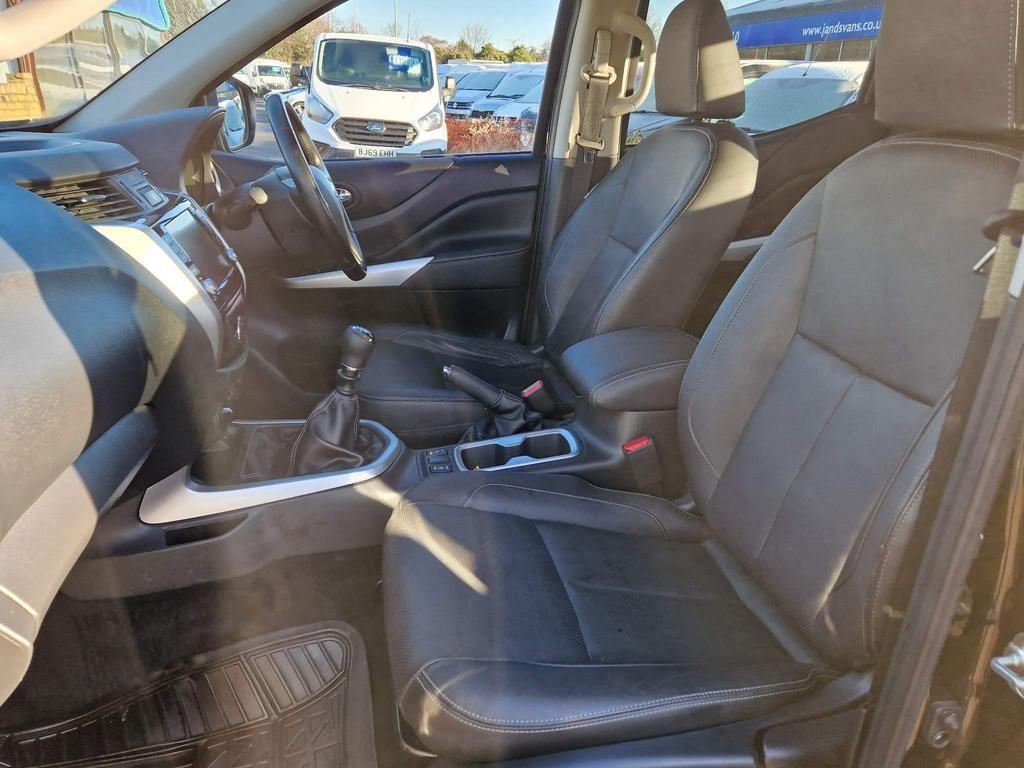 Used Nissan Navara 2020 for sale - 76987873: Photo 25