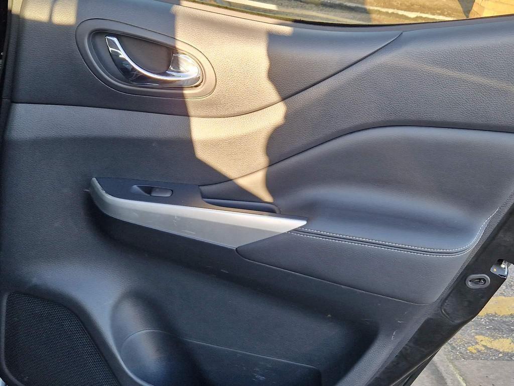 Used Nissan Navara 2020 for sale - 76987873: Photo 8
