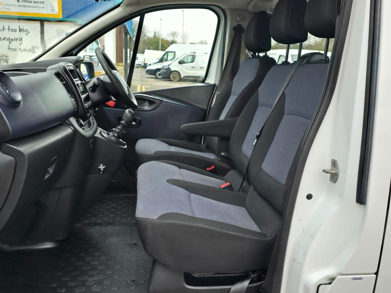 Used Vauxhall Vivaro 2017 for sale - 77456237: Photo 16