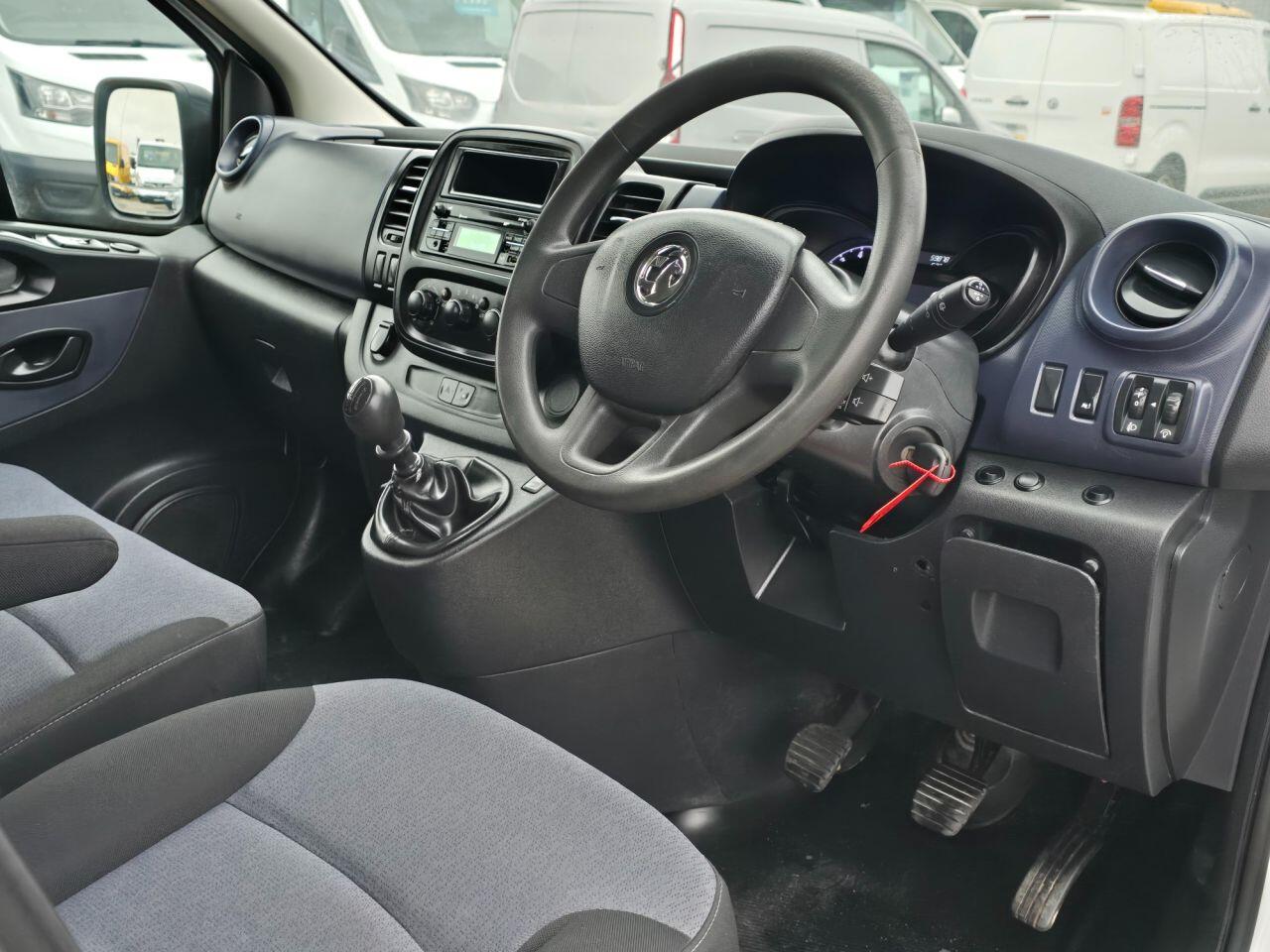 Used Vauxhall Vivaro 2017 for sale - 77456237: Photo 18
