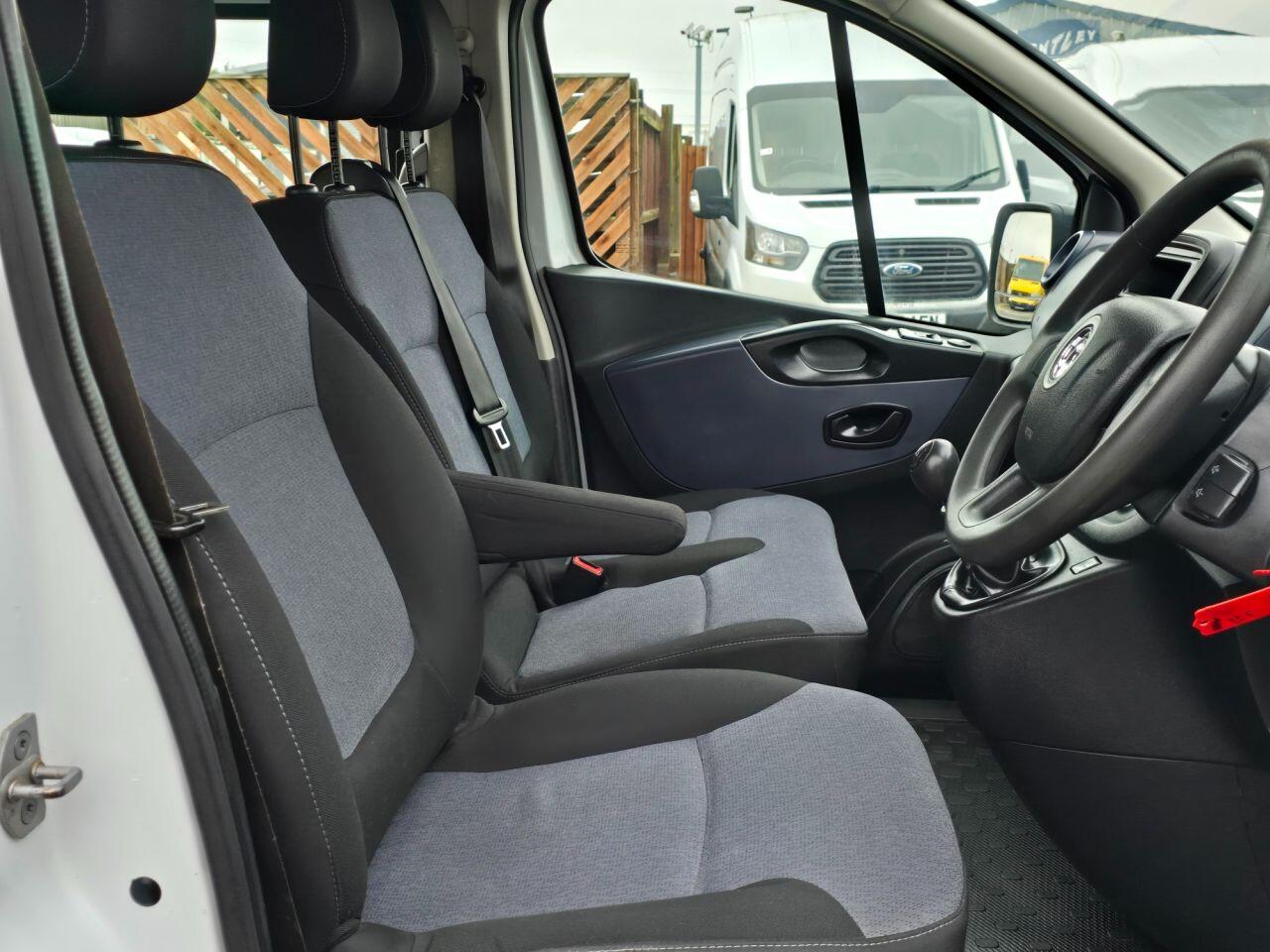 Used Vauxhall Vivaro 2017 for sale - 77456237: Photo 19