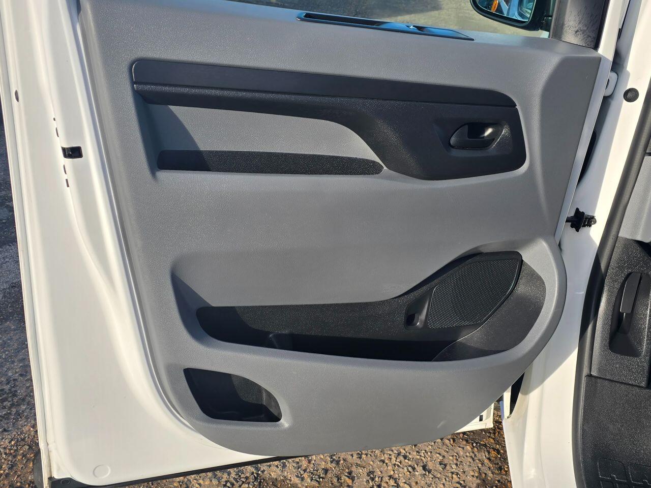 Used Vauxhall Vivaro 2021 for sale - 76714680: Photo 12