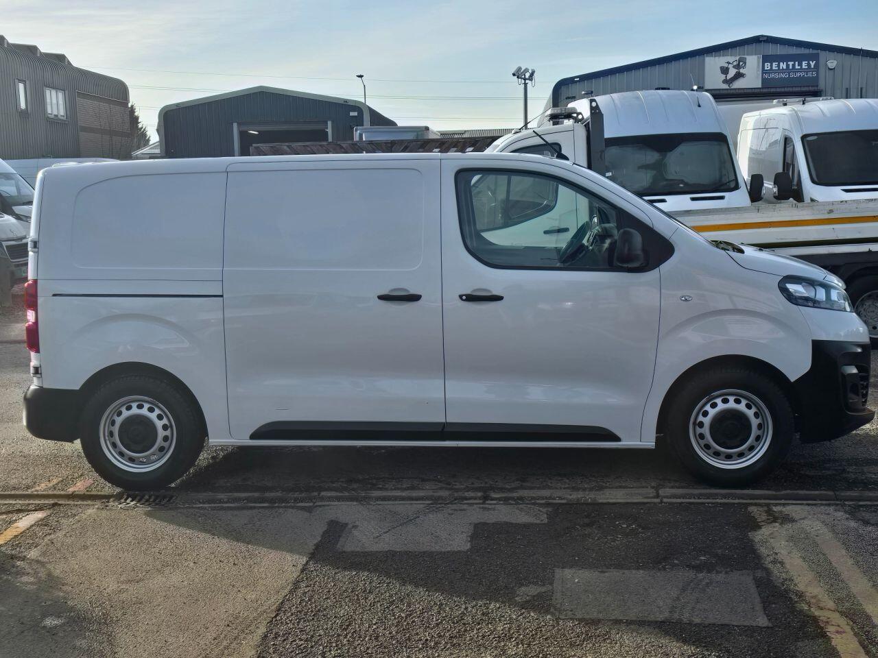Used Vauxhall Vivaro 2021 for sale - 76714680: Photo 4