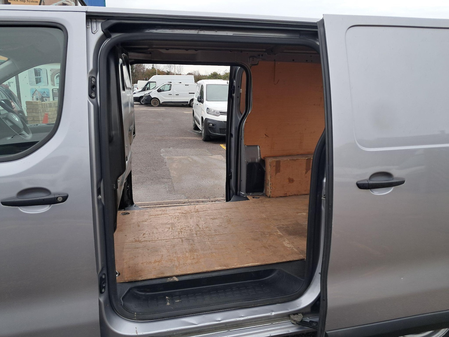 Used Vauxhall Vivaro 2019 for sale - 76975730: Photo 9