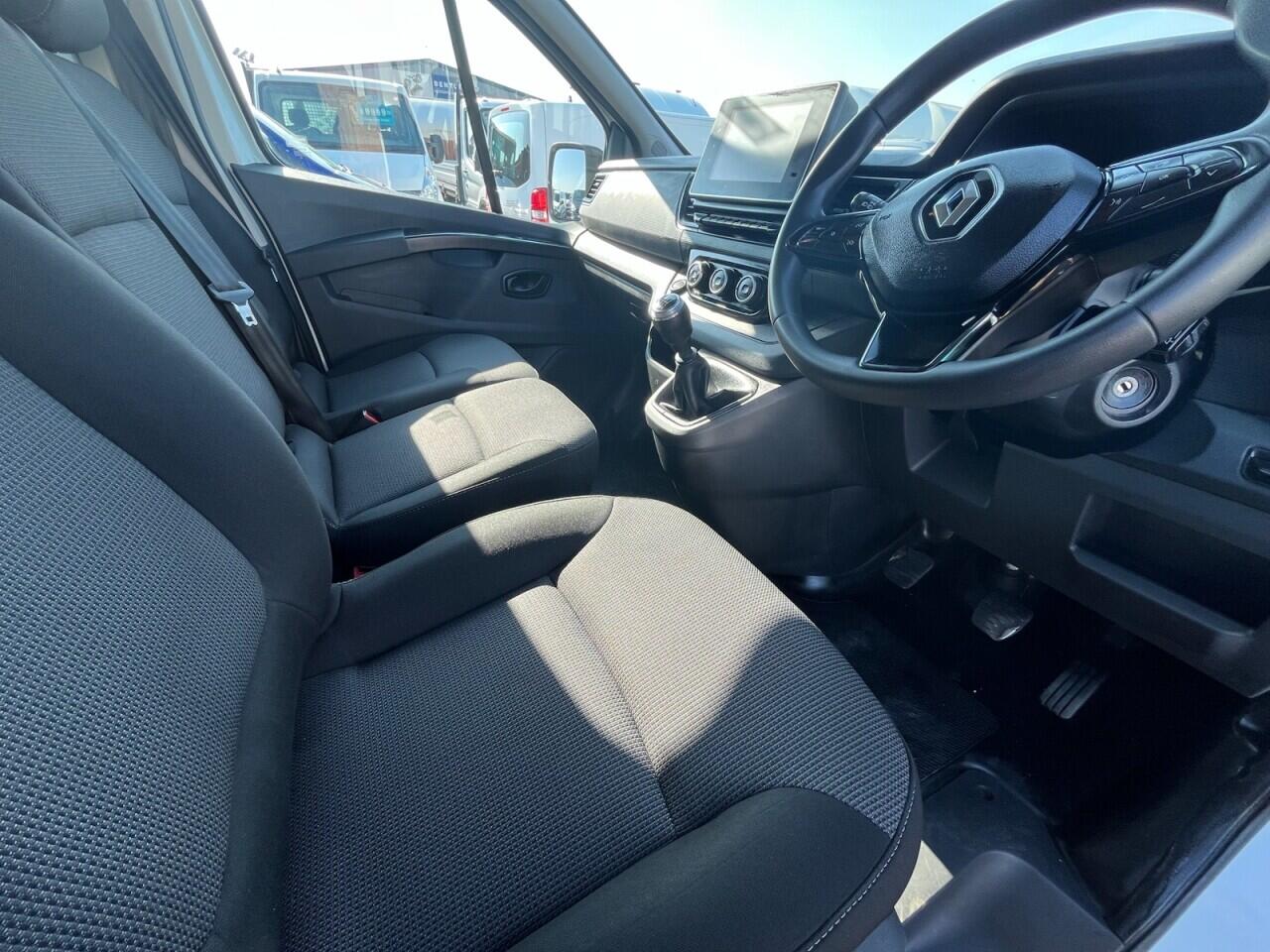 Used Renault Trafic 2022 for sale - 77958108: Photo 12