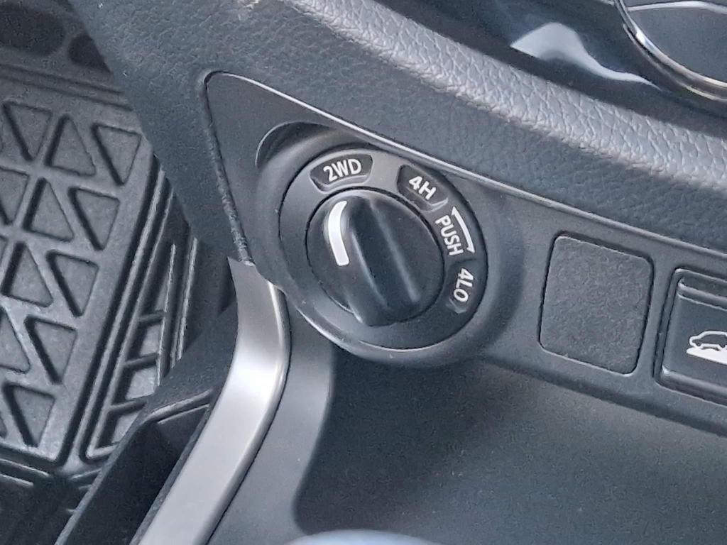 Used Nissan Navara 2020 for sale - 76701430: Photo 39