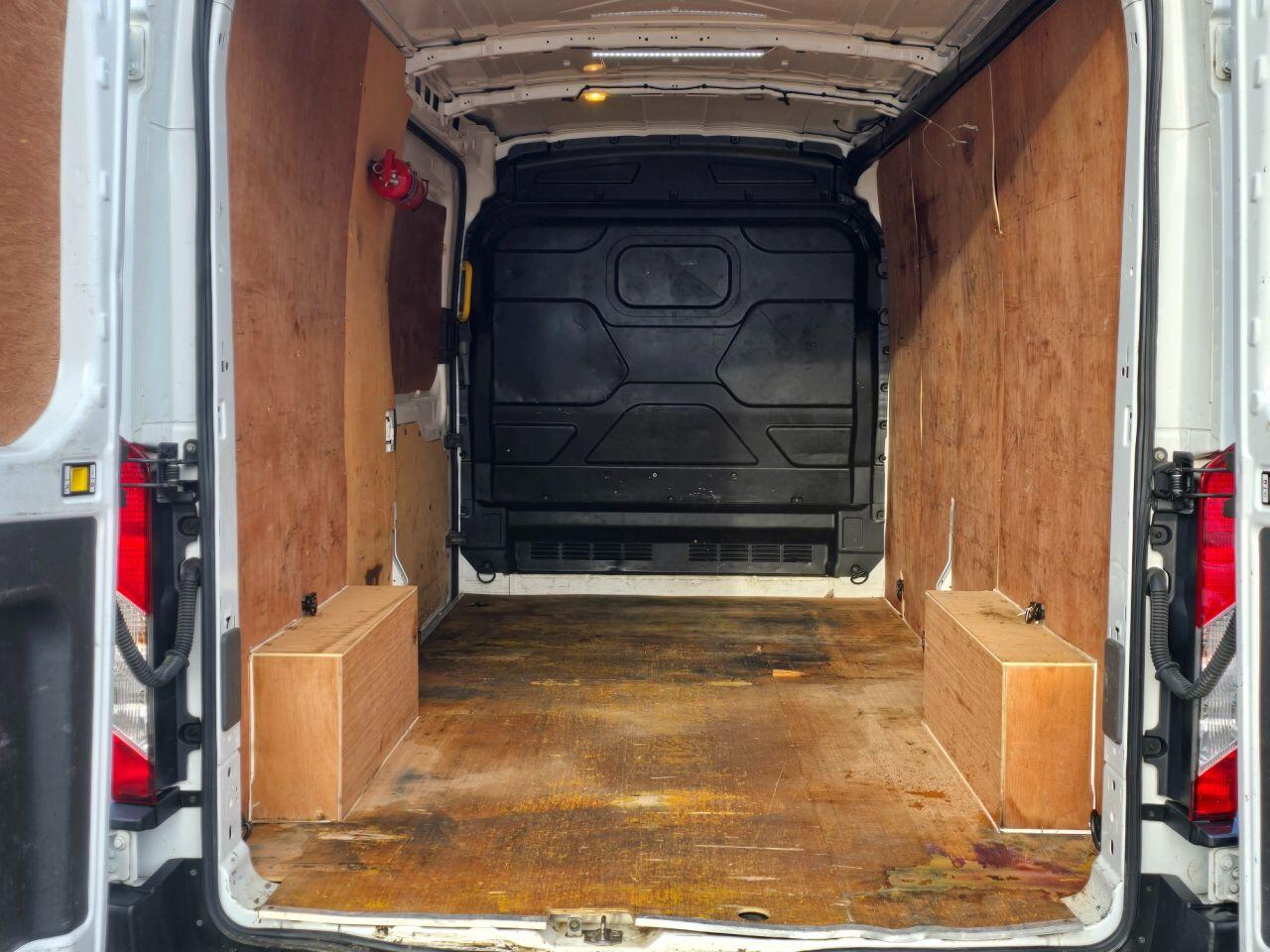 Used Ford Transit 2020 for sale - 76701017: Photo 8