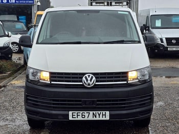 Used Volkswagen Transporter 2018 for sale - 76702142: Photo