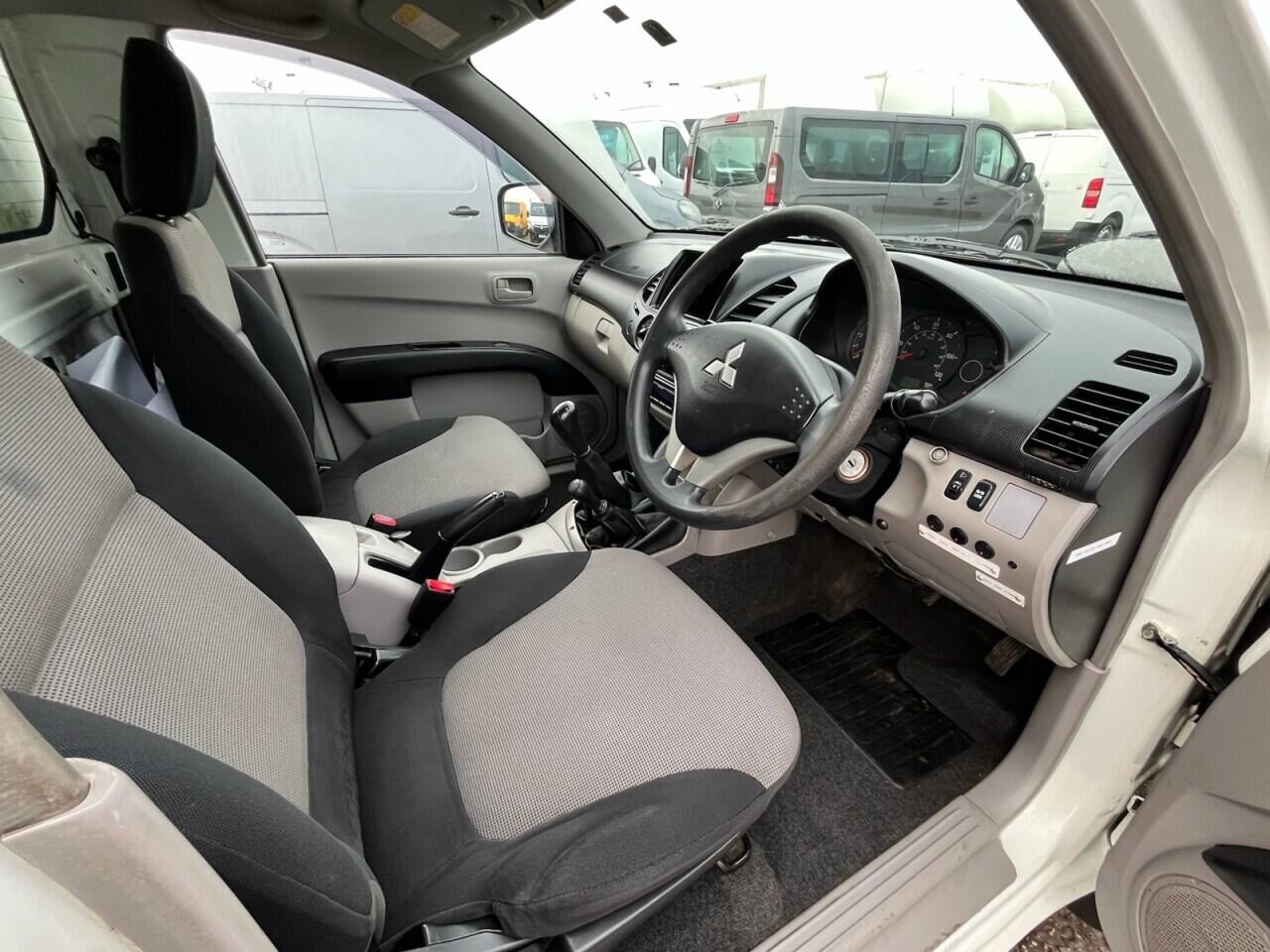 Used Mitsubishi L200 2012 for sale - 77155261: Photo 12